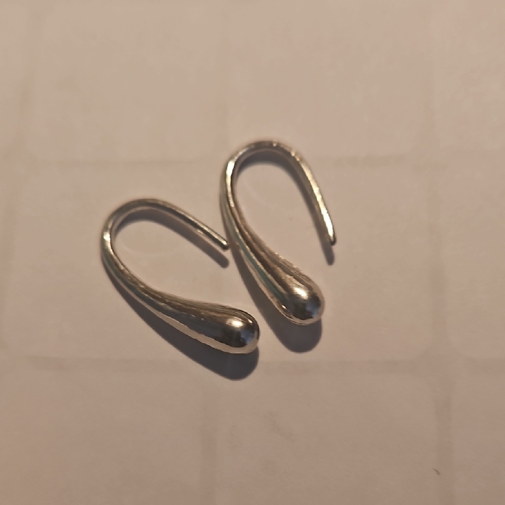Elegant Silver Teardrop Earrings